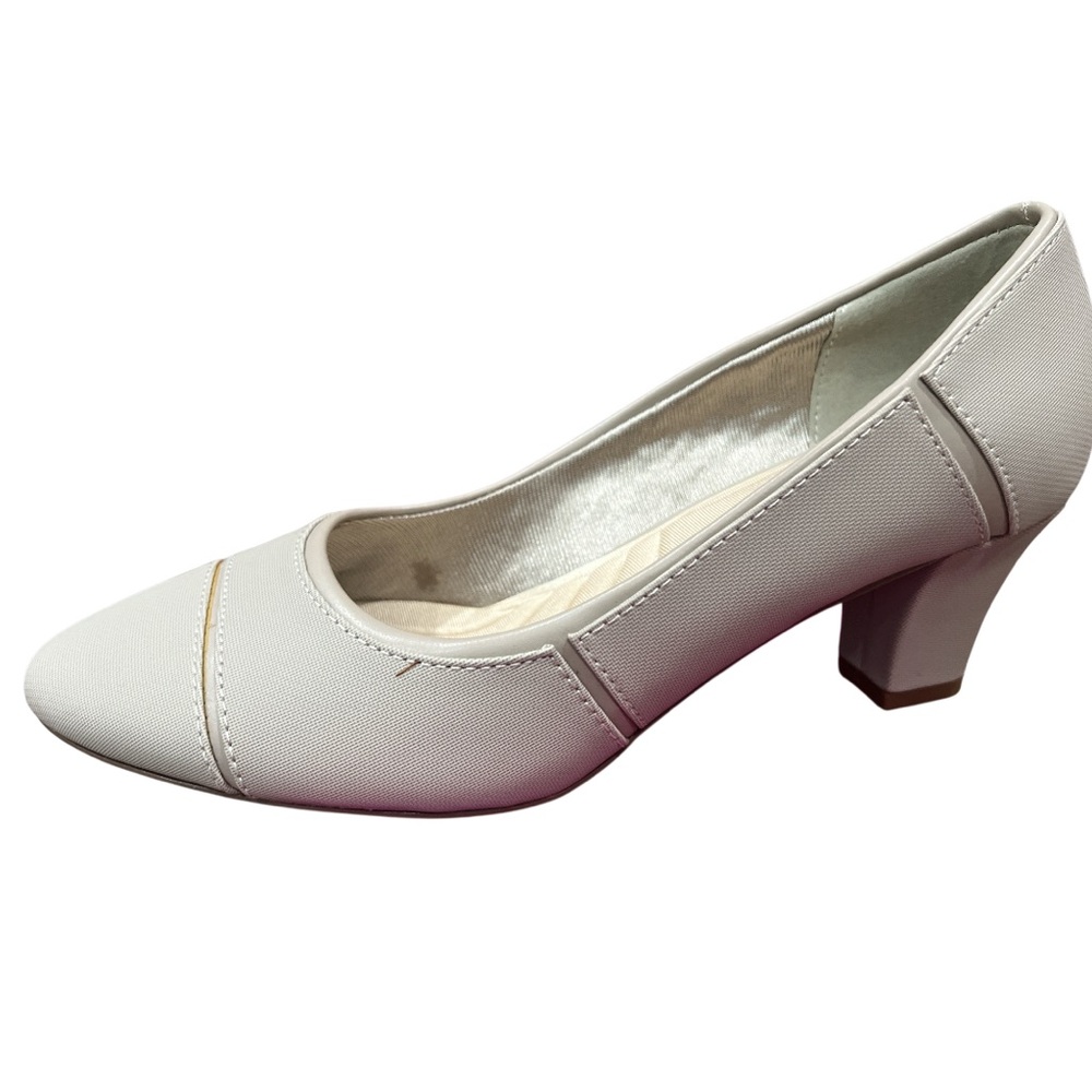 Easy Spirit Cream Women's Heels